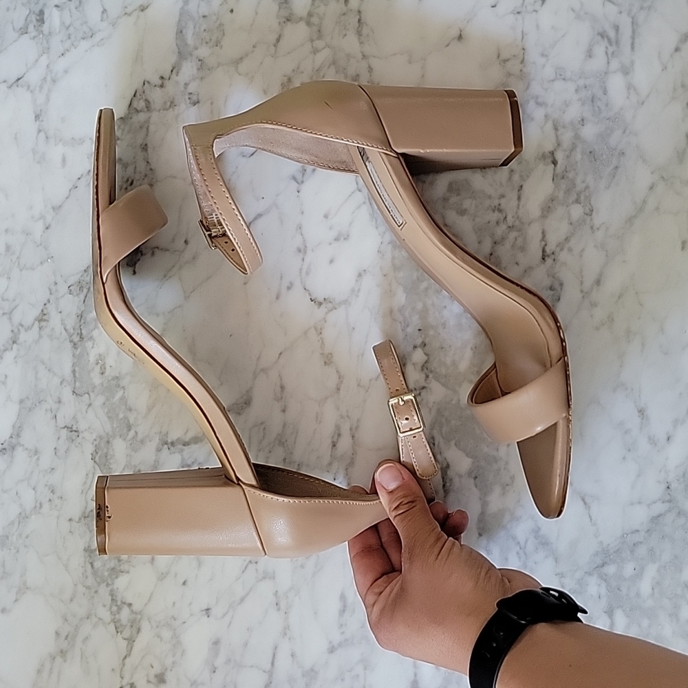 INC International Concepts Heels Size 8 - Picture 2 of 7